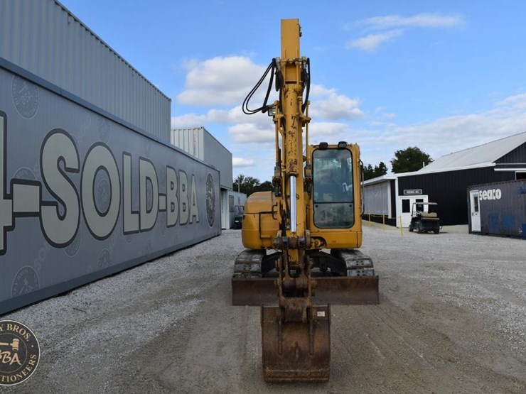 2010-komatsu-pc88mr-8-image-14