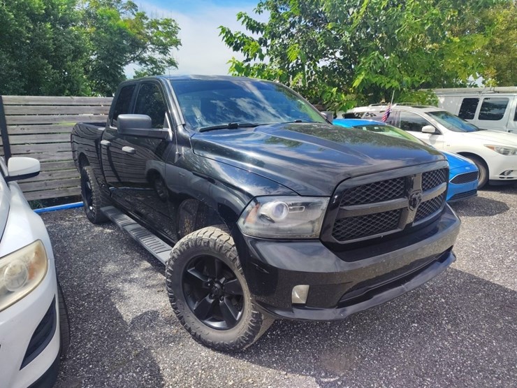 2015-dodge-1500-image-1