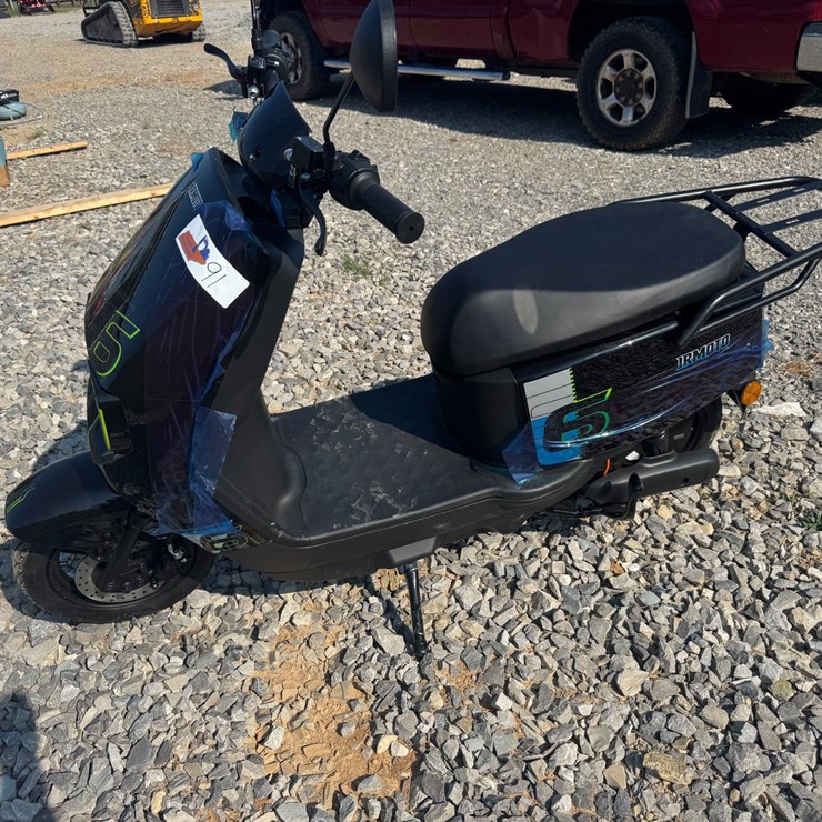 #91 • IR motoHigh-end two-wheeled electric moto