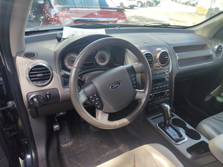 2008-ford-taurus-x-image-7