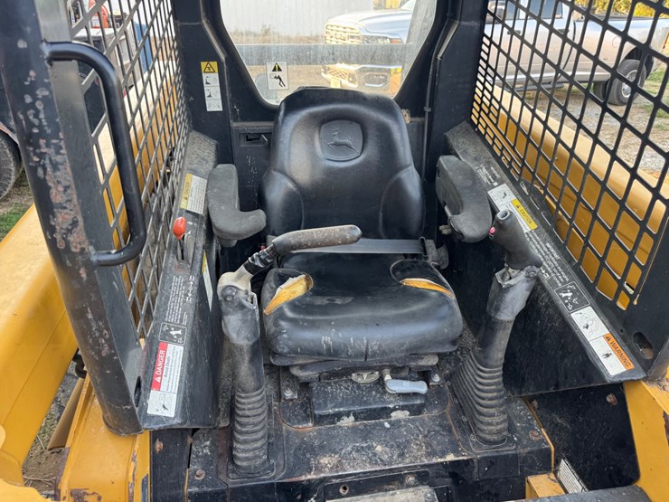 john-deere-250-image-6