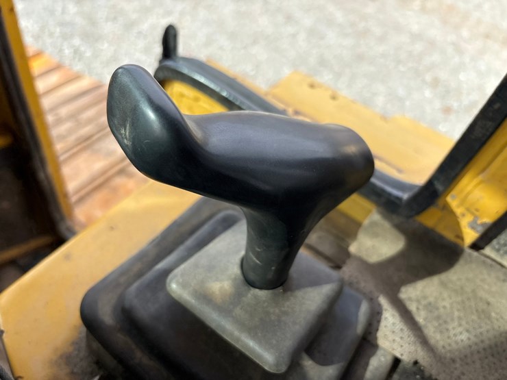 caterpillar-d5m-lgp-image-50