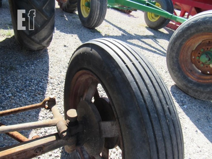 fordson-tractor-76934-image-3