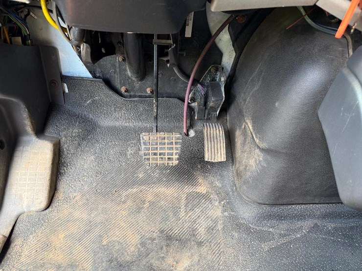 international-durastar-4300-image-51