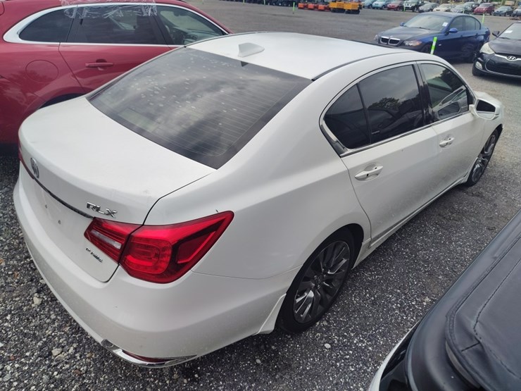2016-acura-rlx-runs/moves-w/tech-image-4