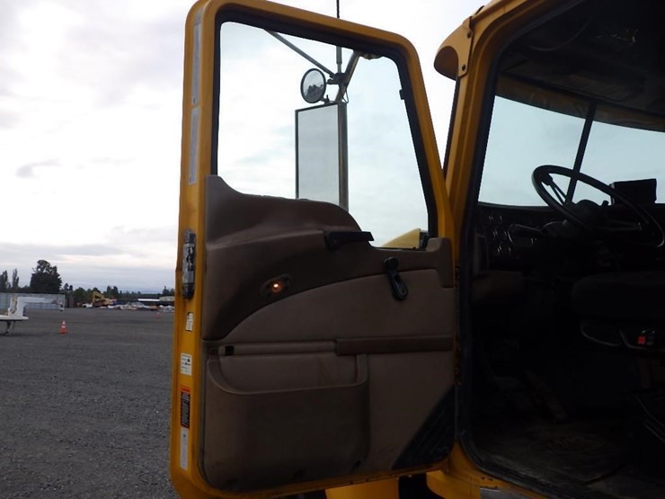 2007-mack-cv713-granite-5-axle-dump-truck-image-35