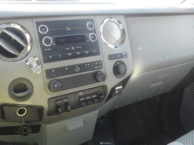 2011-ford-f550-image-19