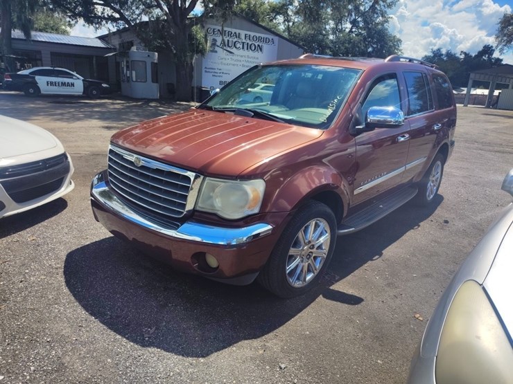 2007-chrysler-aspen-image-2