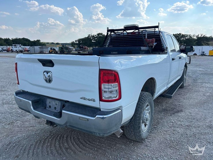 2022-dodge-2500-image-3