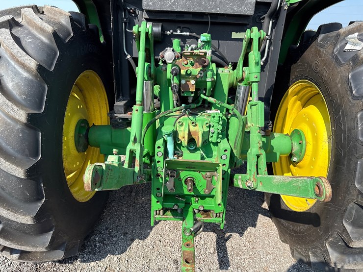 john-deere-6405-image-10