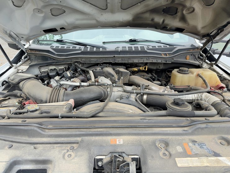 2018-ford-f550-xl-image-12