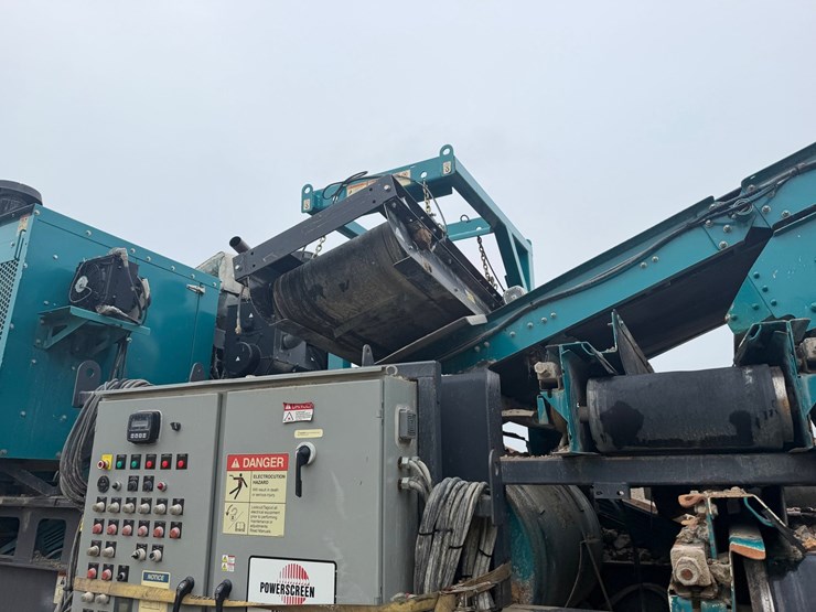 2021-powerscreen-gladiator-tp320sr-image-25