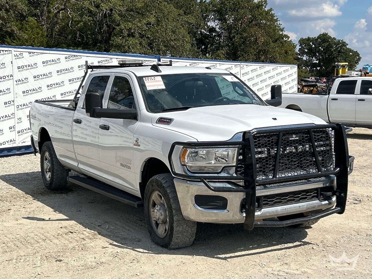 2022-dodge-2500-image-4