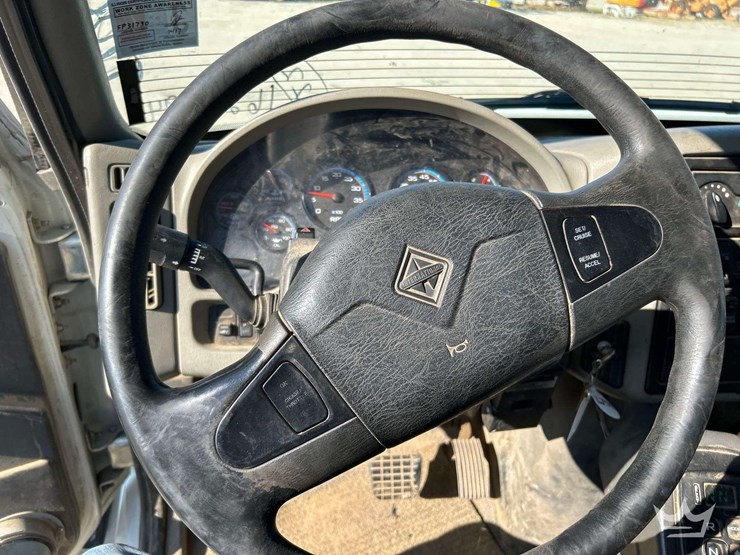 2014-international-durastar-4300-image-13