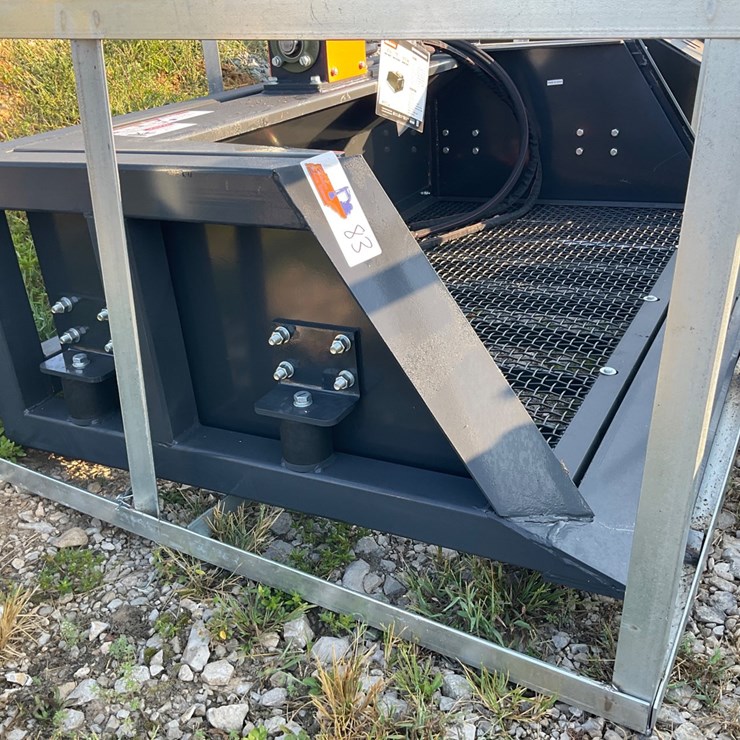 #83 • 72in skid steer screening bucket