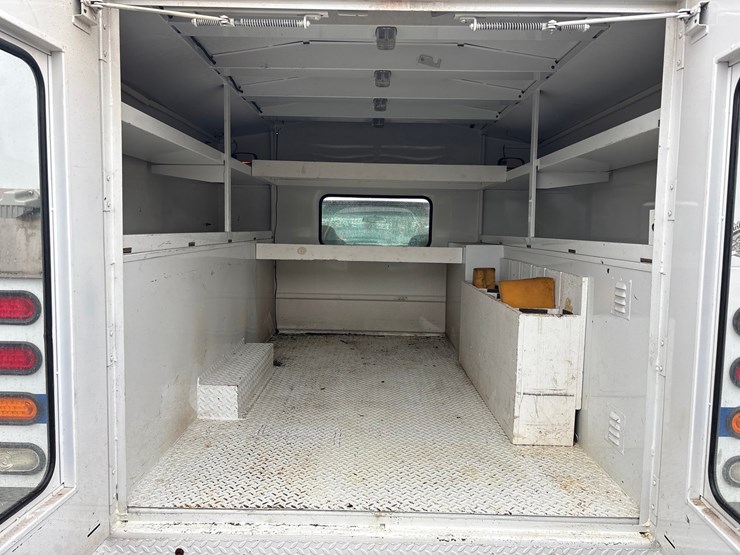 1997-chevrolet-3500-image-38