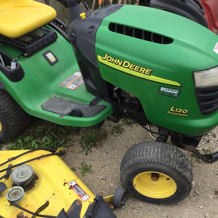 JOHN DEERE L120