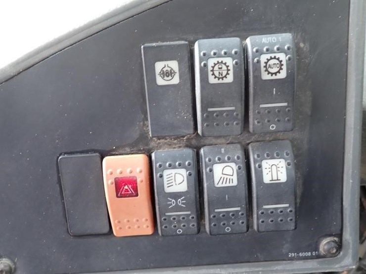 2011-caterpillar-930h-image-24