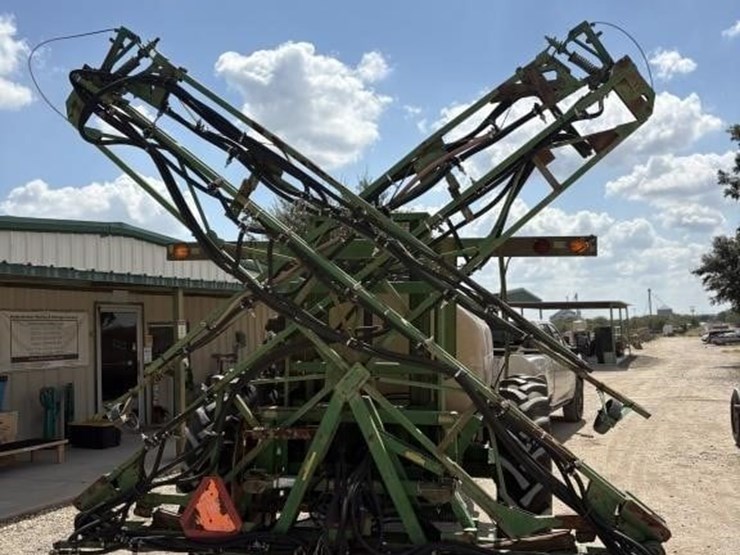 l2---great-plains-sprayer-1000-gallons-image-6