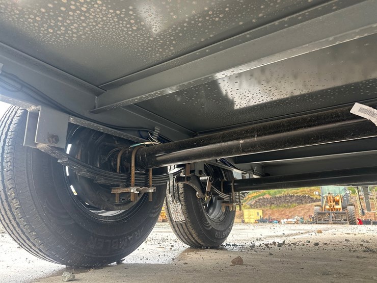 #5605-•-unused-x-star-750-gallon-fuel-trailer-image-21