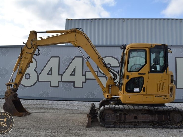 2010-komatsu-pc88mr-8-image-5