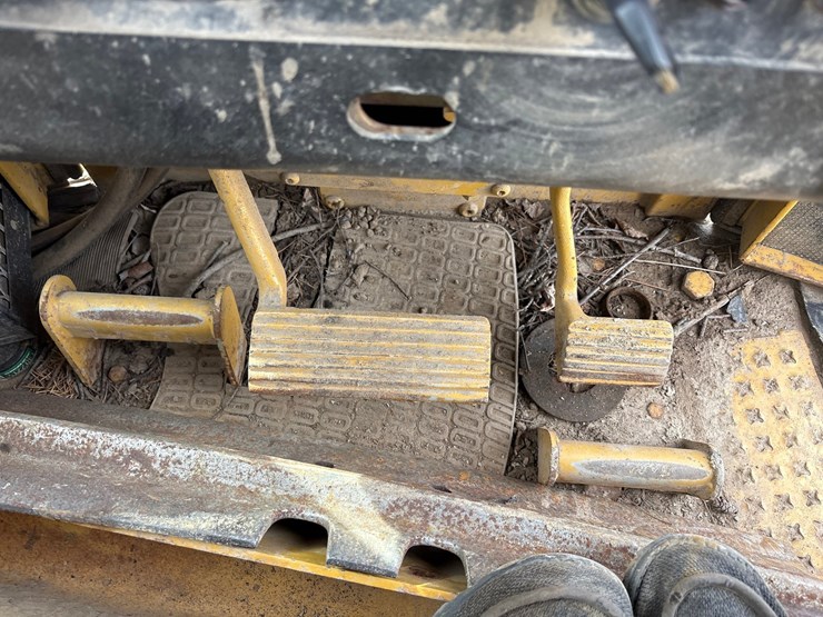 caterpillar-d5m-lgp-image-56
