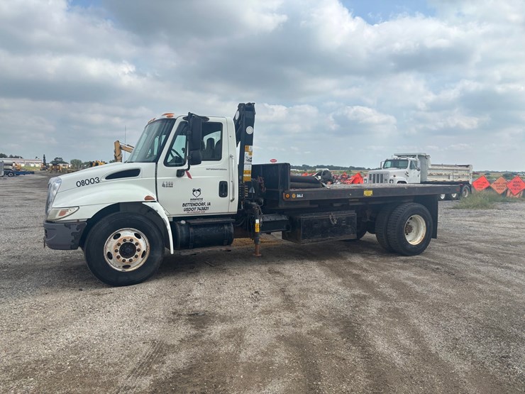 2002-international-durastar-4300-image-1