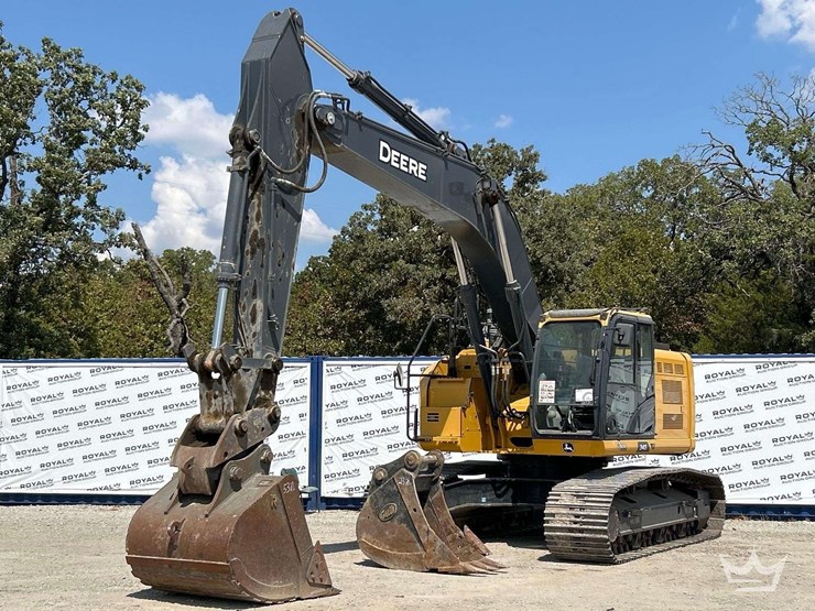 2024-deere-345-p-tier-image-1