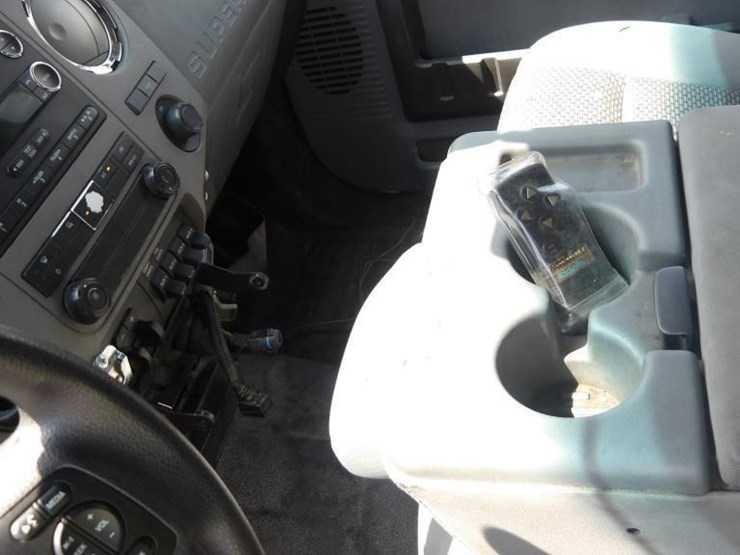 2011-ford-f550-image-26