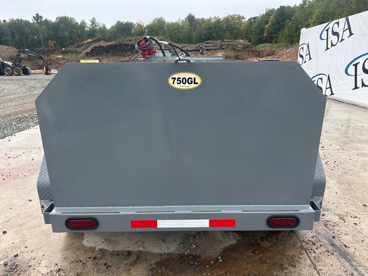 #5605-•-unused-x-star-750-gallon-fuel-trailer-image-4