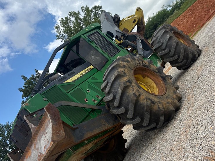 deere-648l-image-4