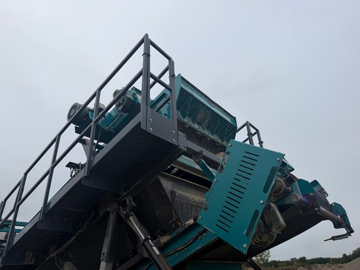 2021-powerscreen-gladiator-tp320sr-image-20