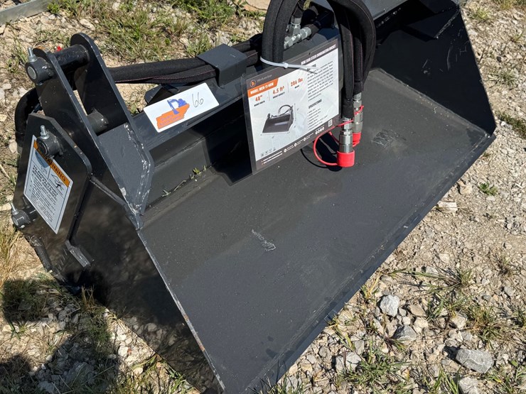 #66-•-mini-skid-steer-combination-bucket-image-1