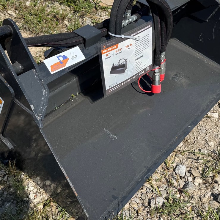 #66 • Mini skid steer combination bucket