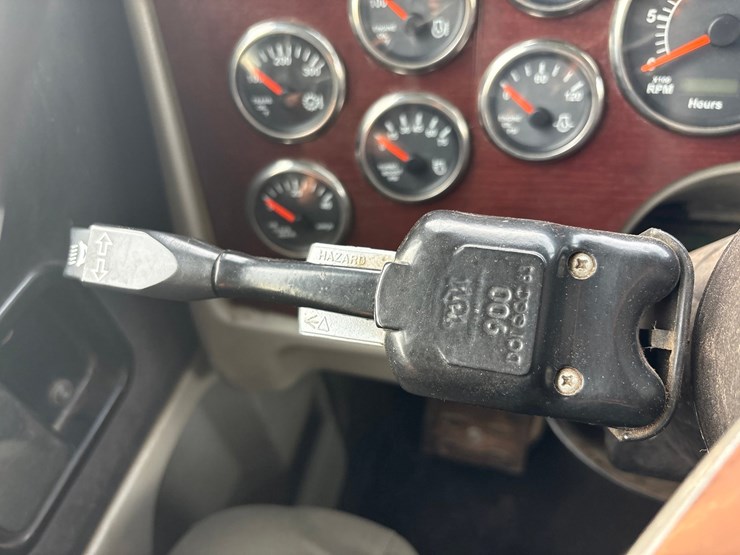 2013-western-star-4900sb-image-53