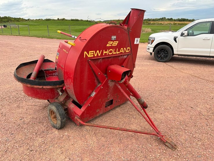 new-holland-28-image-8