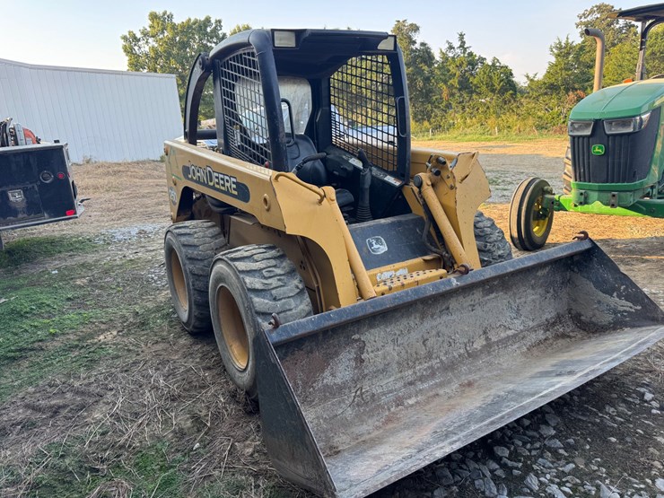 john-deere-250-image-2