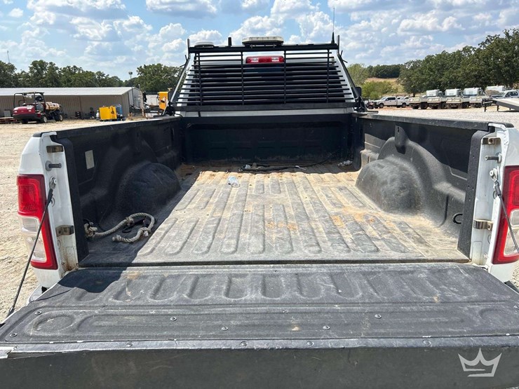2022-dodge-2500-image-23