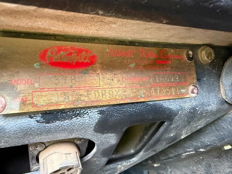 1996-peterbilt-378-image-69