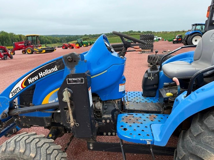 2008-new-holland-250tl-image-19