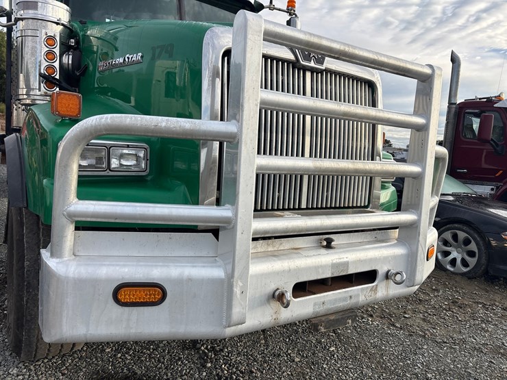 2013-western-star-4900sb-image-13