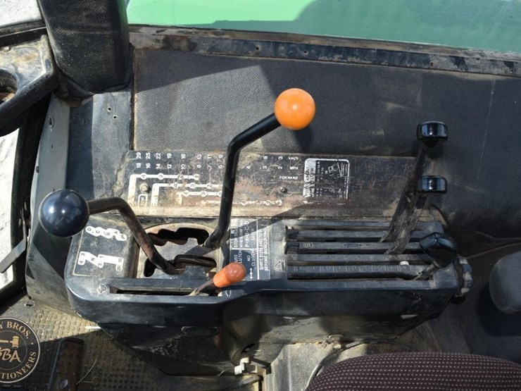 john-deere-4240-image-33