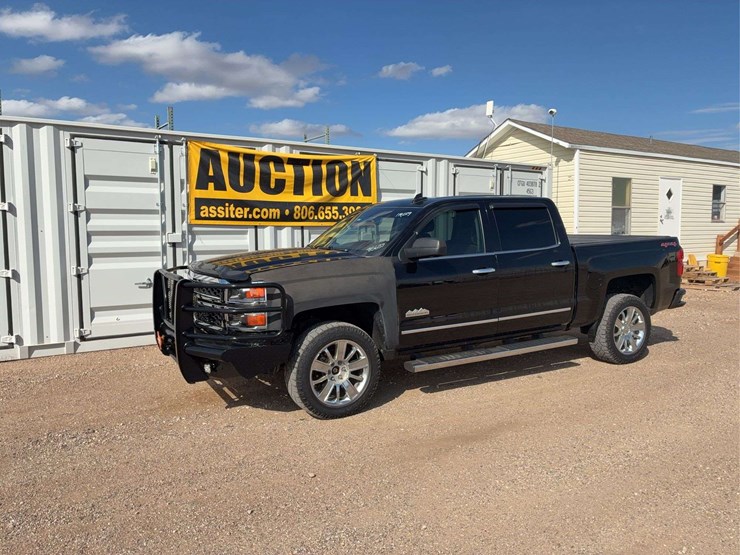 2015-chevrolet-silverado-1500-high-country-image-1