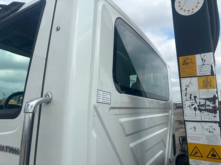 2002-international-durastar-4300-image-13
