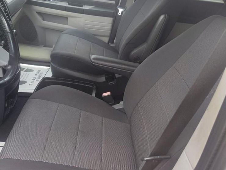 2008-dodge-grand-caravan-image-6