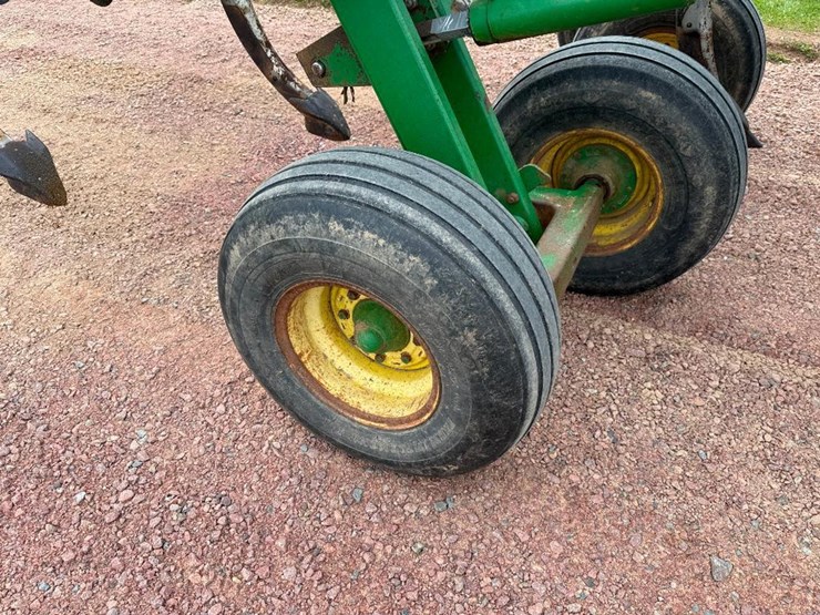 john-deere-2700-image-24