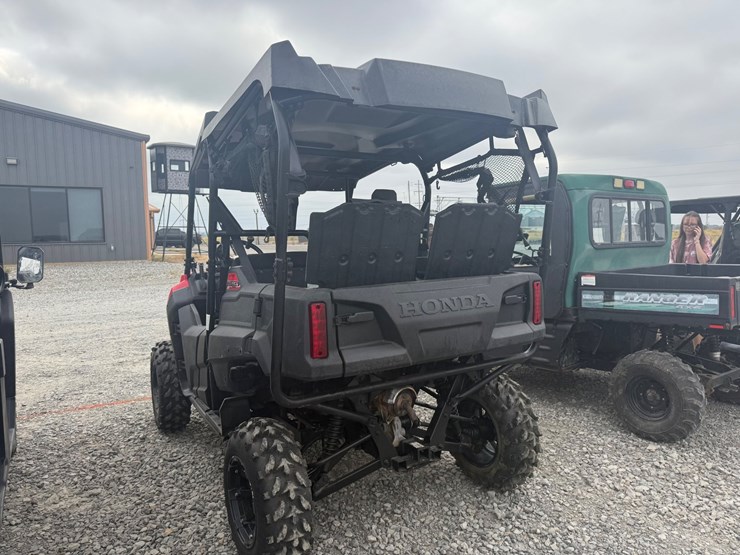 2014-honda-pioneer-700-image-4