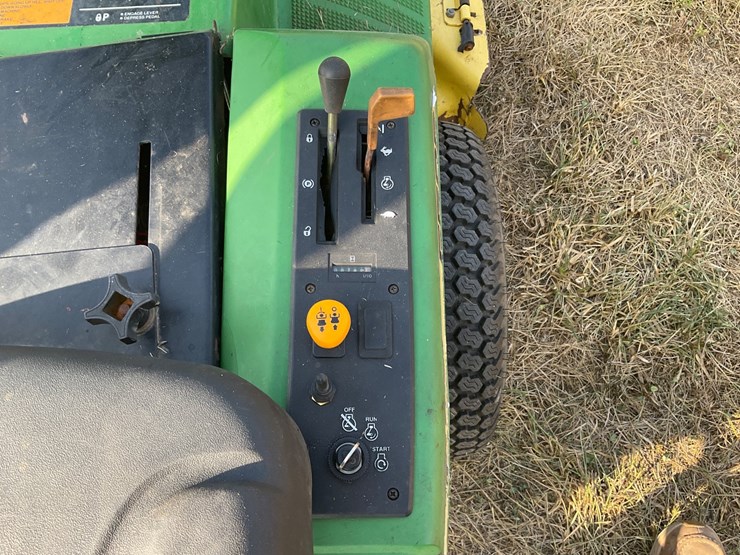 john-deere-f525-image-6