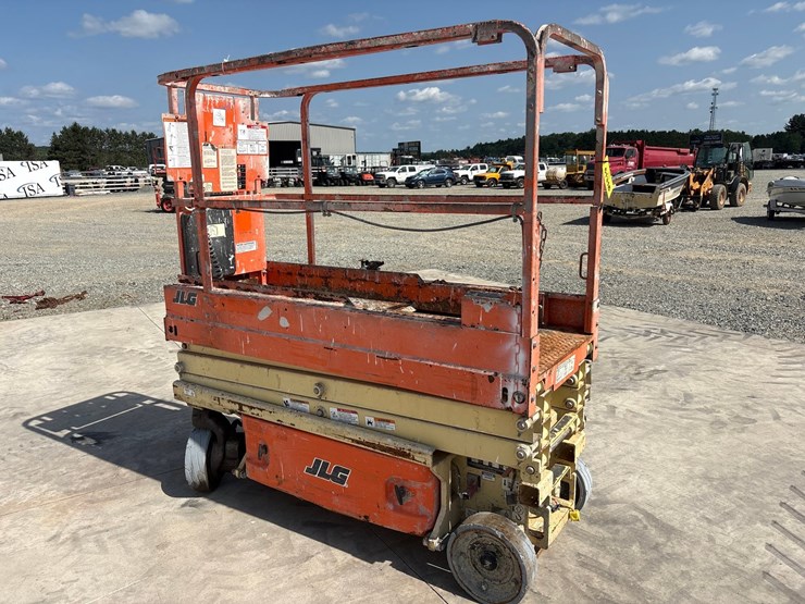 2017-jlg-1930es-image-7