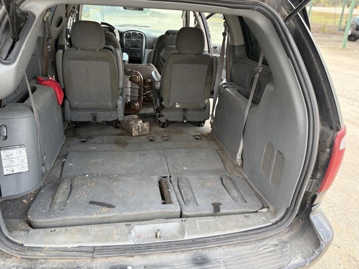 2005-dodge-grand-caravan-sxt-image-18